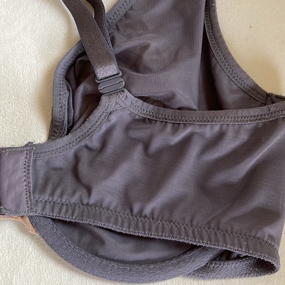 Victoria Secret unlined, underwire, sheer bra, 34D - Picture 6 of 10